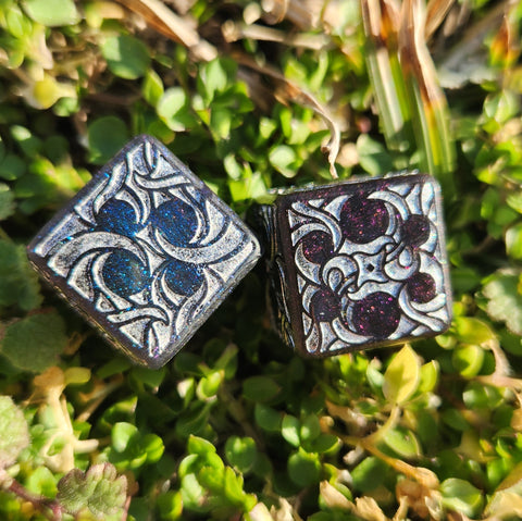 'Making Waves' Dark Colorshifting Handpainted Silver Handmade Resin Pipped Oversized D6 Polyhedral Gaming Dice