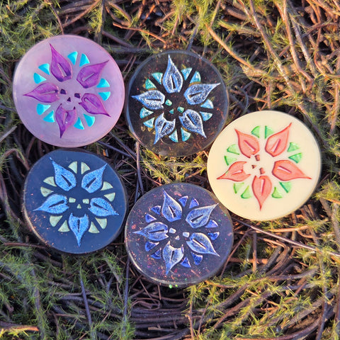 'Peace OR Poison' Handmade Resin Rainbow Shimmery D2 Gaming TTRPG Chance Flip